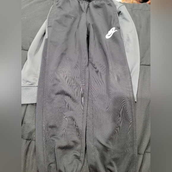 Nike Black & Grey Track Suit Set - Picture 2 of 6
